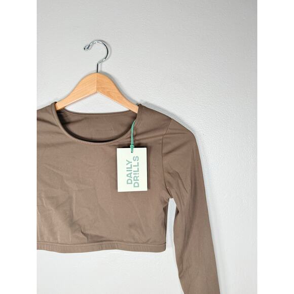 NWT Daily Drills Go! Cropped Long Sleeve - Coco - M - Picture 6 of 7